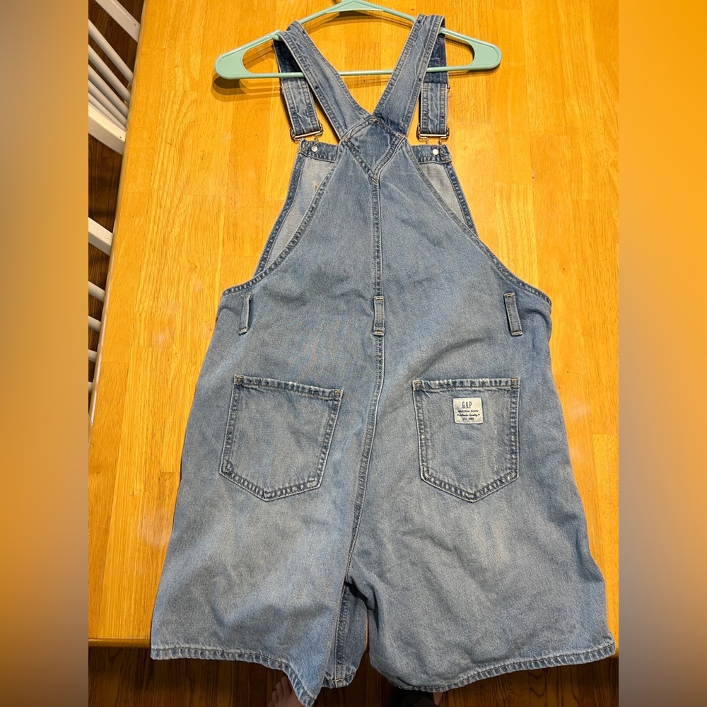 Gap Short Overalls - Picture 2 of 6